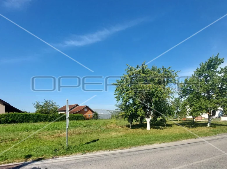 Land 715 m² Zagreb, Croatia