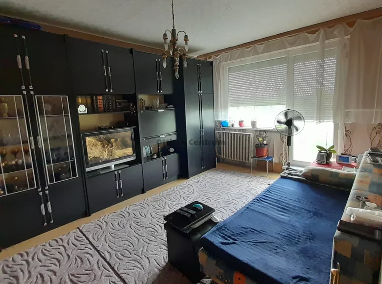 Mieszkanie 2 pokoi 49 m² Oroszlany, Węgry