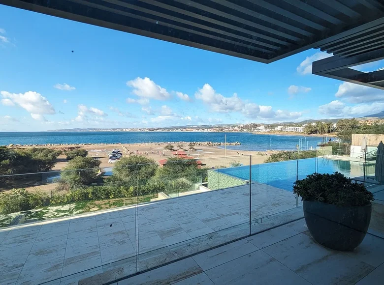 3 bedroom apartment 160 m² Estepona, Spain