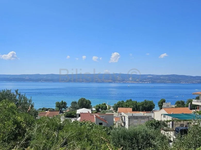 Land 501 m² Dugi Rat, Croatia