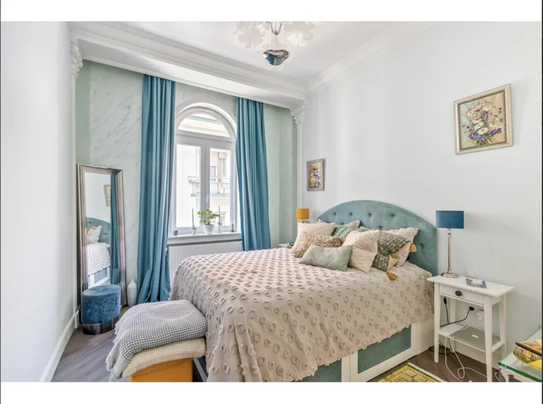 Mieszkanie 3 pokoi 96 m², Węgry