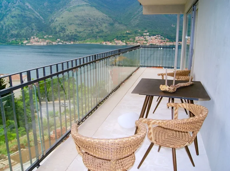 Appartement 3 chambres  Kotor, Monténégro