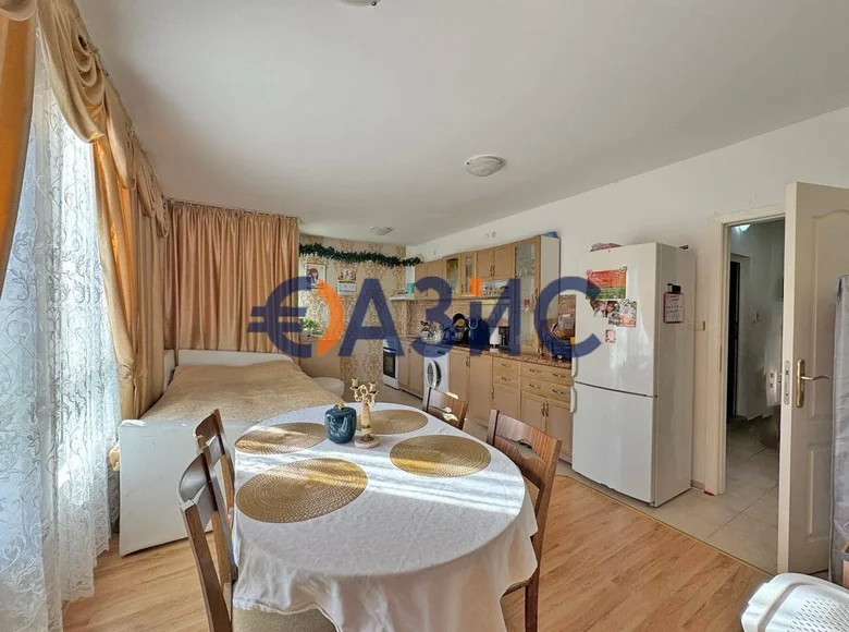 Mieszkanie 2 pokoi 60 m² Nesebyr, Bułgaria