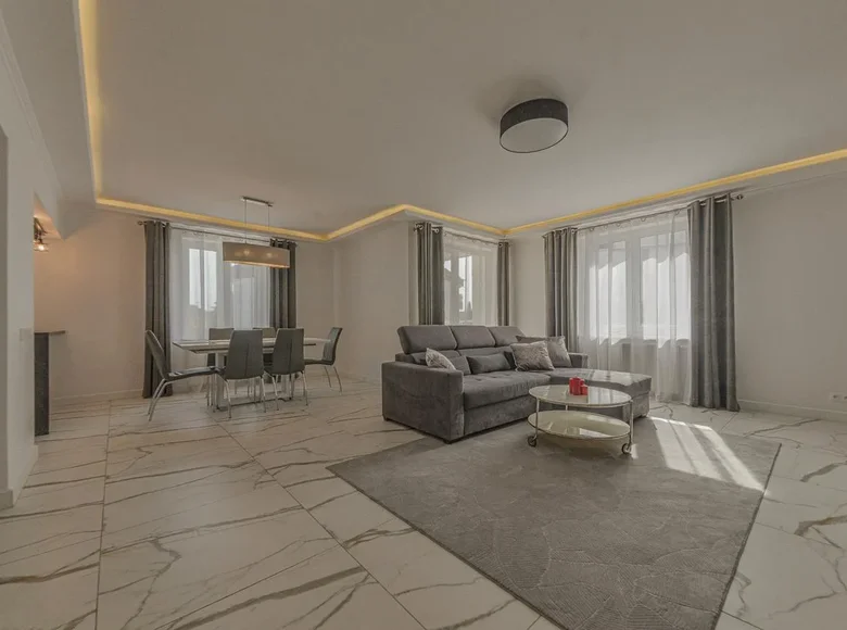 4 room apartment 116 m² in Warsaw, Poland