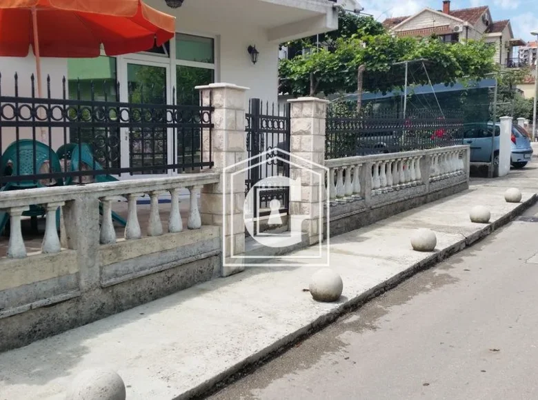 Дом 3 комнаты 141 м² Игало, Черногория