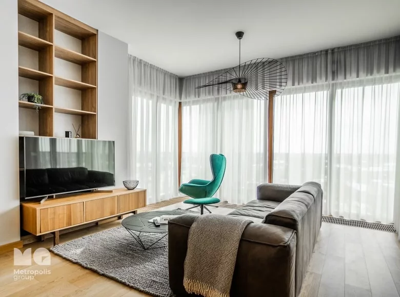 Mieszkanie 3 pokoi 93 m² Ryga, Łotwa
