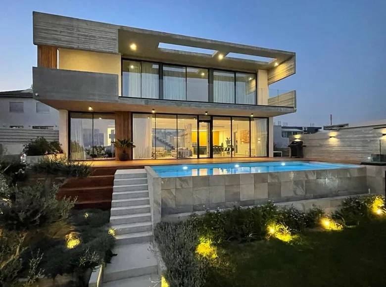 4 room villa 340 m² Erimi, Cyprus