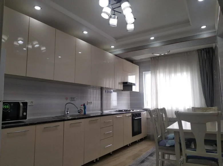 Kvartira 3 xonalar 96 m² Toshkentda