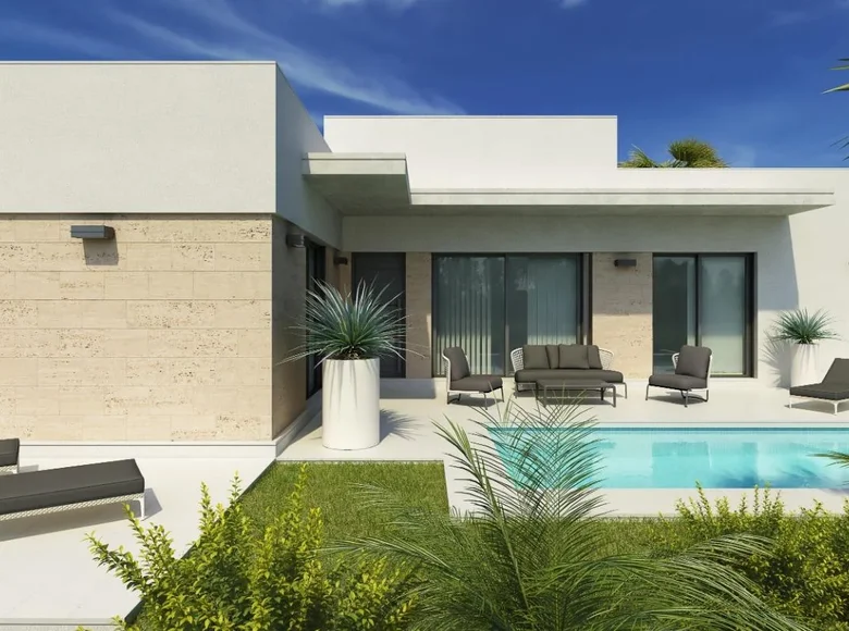 Villa de tres dormitorios 105 m² Daya Nueva, España