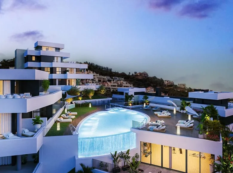 2 bedroom apartment 81 m² Marbella, Spain