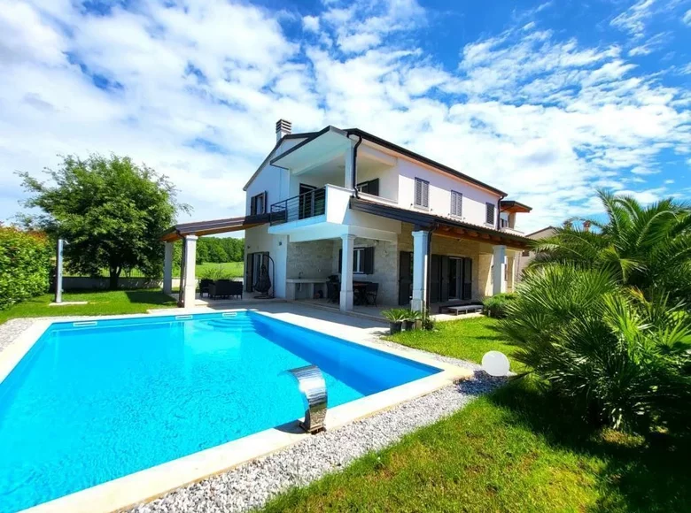 Villa 4 chambres 270 m² Novigrad, Croatie