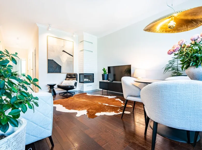 Квартира 2 комнаты 73 м² Варшава, Польша