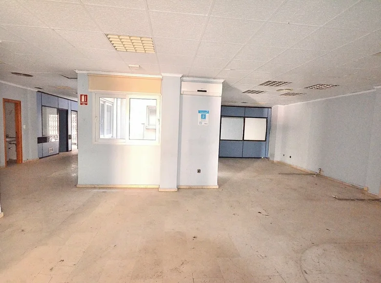 Gewerbefläche 200 m² Torrevieja, Spanien