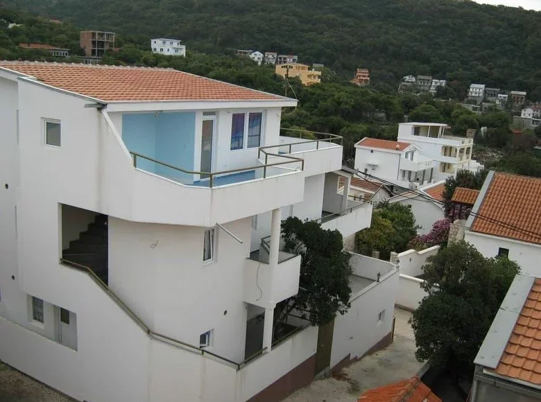 8 bedroom House  Kunje, Montenegro