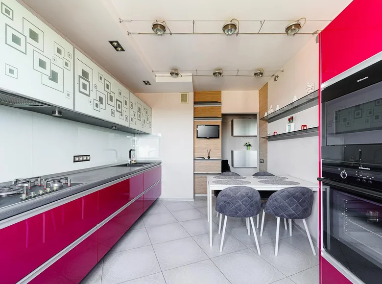 3 room apartment 78 m² Barawlyany, Belarus