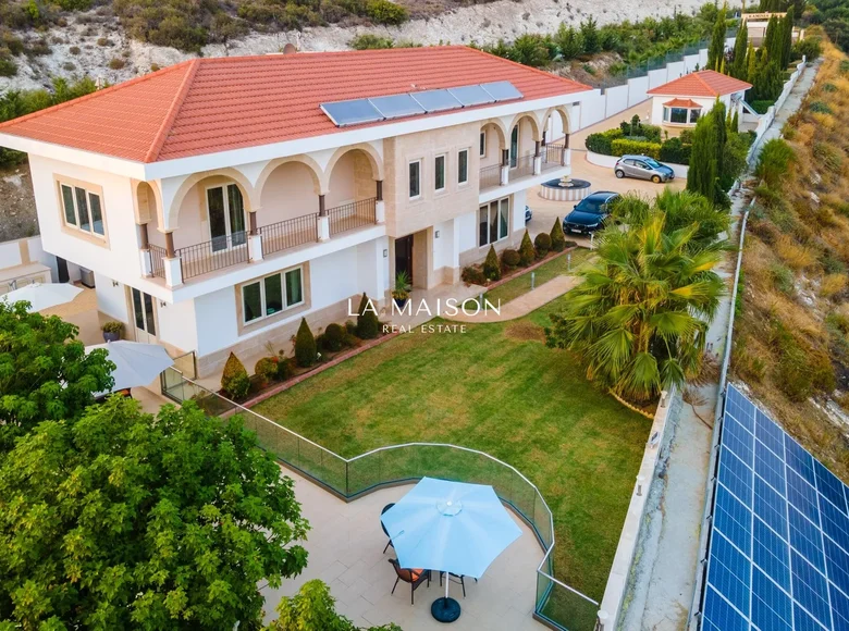 Haus 6 Schlafzimmer 485 m² Kato Drys, Cyprus