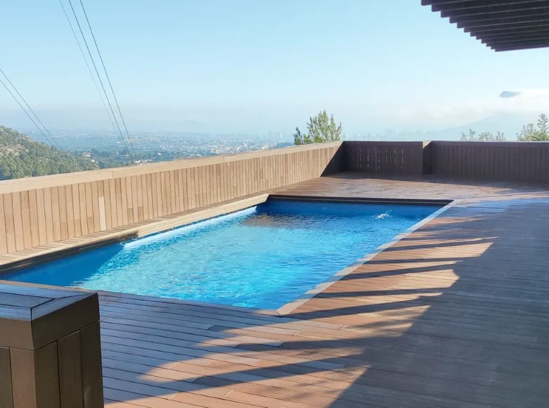 Villa de tres dormitorios 285 m² Izhevsk, Rusia