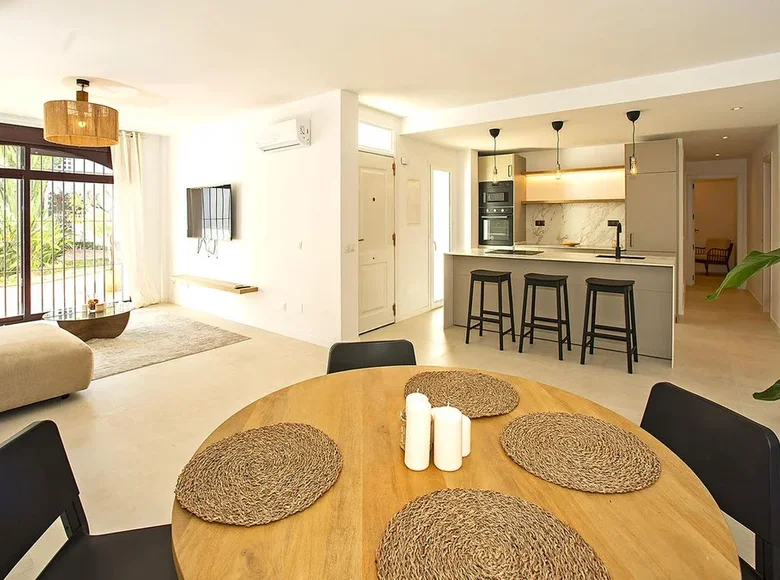 Квартира 2 спальни 108 м² Марбелья, Испания