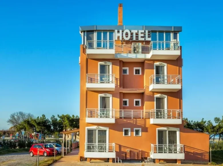 Hotel 950 m² Perea, Griechenland