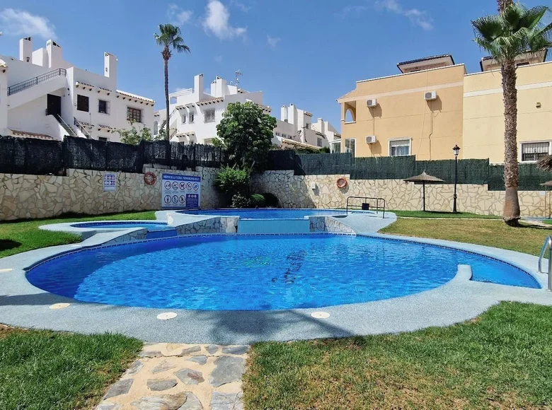 Квартира 2 спальни 75 м² Orihuela, Испания