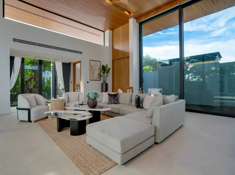 4 bedroom Villa 424 m² Phuket, Thailand