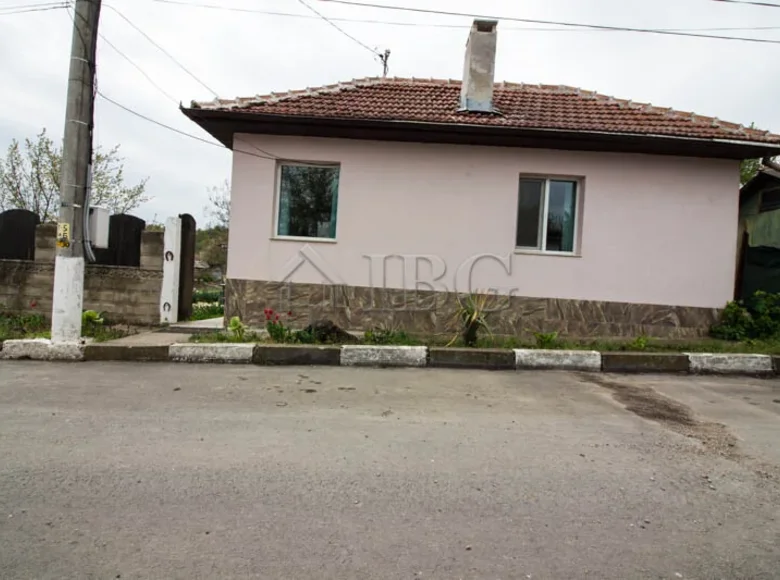 3 bedroom house 120 m² Basarbovo, Bulgaria