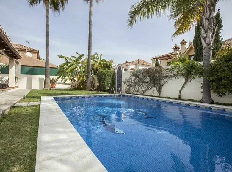 Вилла 5 спален 356 м² San Pedro Alcantara, Испания