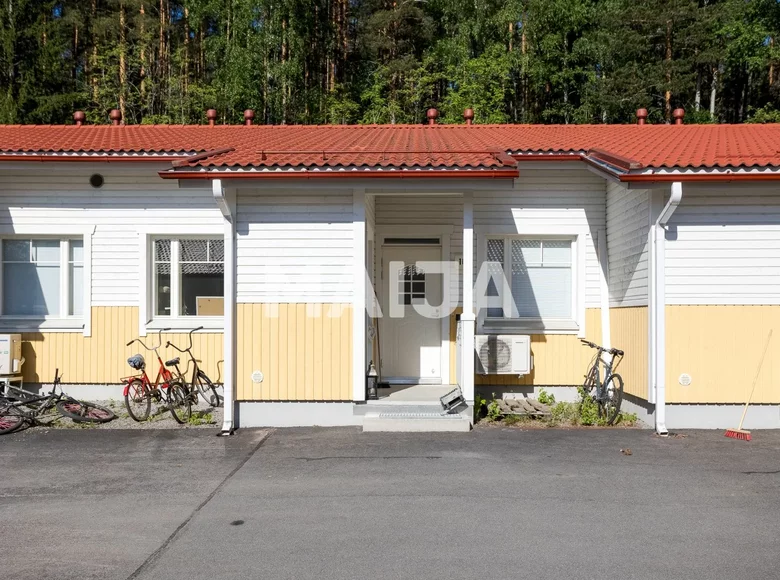 Квартира 2 комнаты 52 м² Jyvaeskylae sub-region, Финляндия