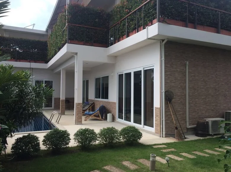 5-Schlafzimmer-Villa 385 m² Khao Chi Chan, Thailand