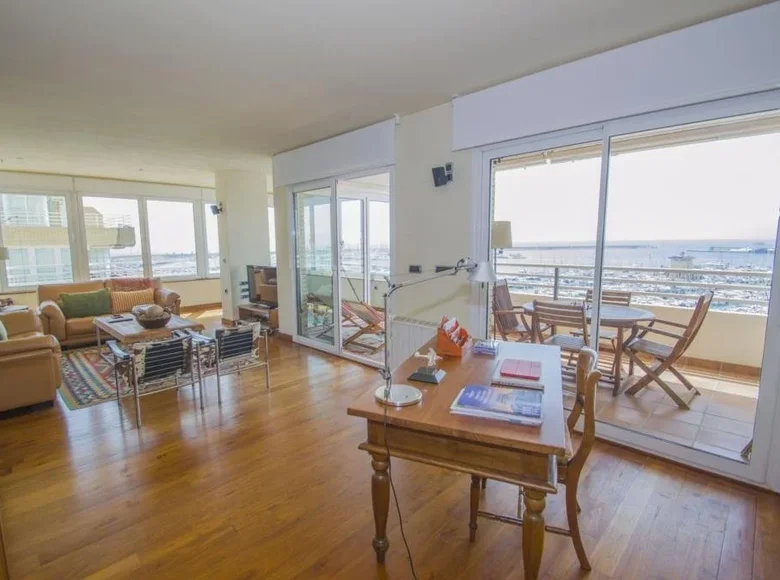 Wohnung 3 Schlafzimmer  Torrevieja, Spanien