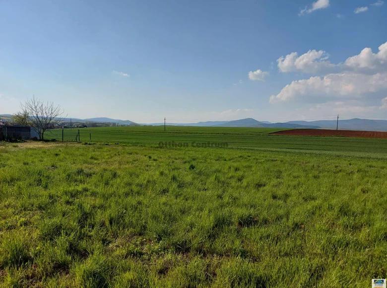Land 726 m² Nagyrede, Hungary