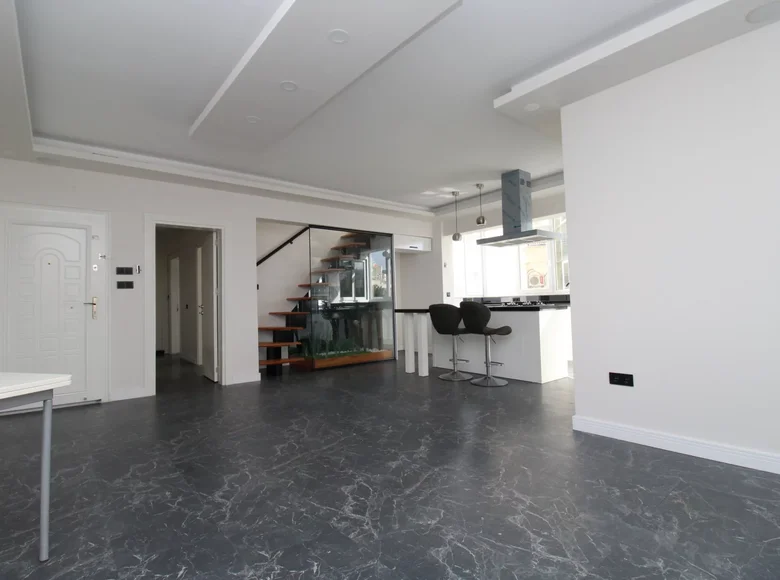 Duplex 3 bedrooms 145 m² Guzeloba, Turkey