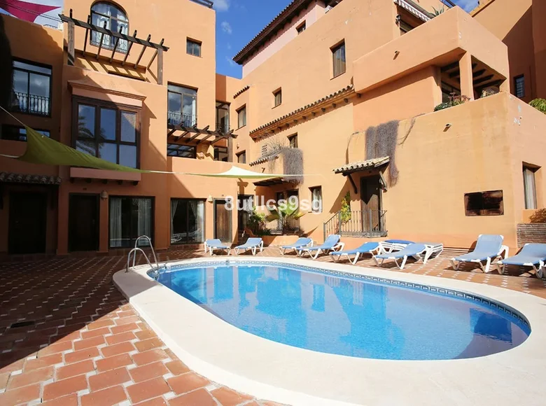 Appartement 2 chambres 141 m² Estepona, Espagne