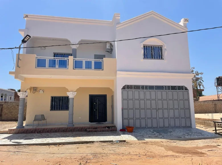 Casa 4 habitaciones 225 m² Sukuta, Gambia