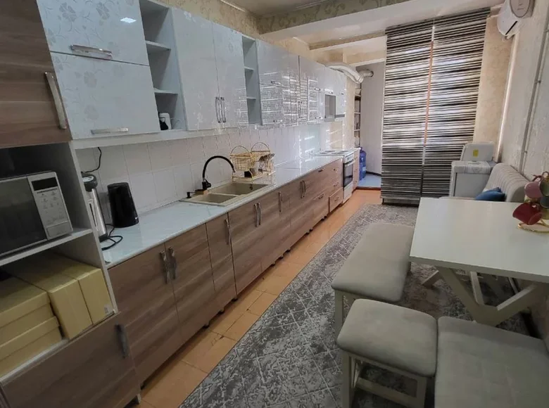 Квартира 2 комнаты 74 м² Ташкент, Узбекистан