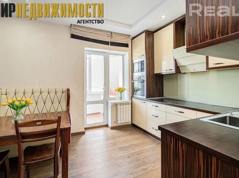 Apartamento 2 habitaciones 65 m² Minsk, Bielorrusia