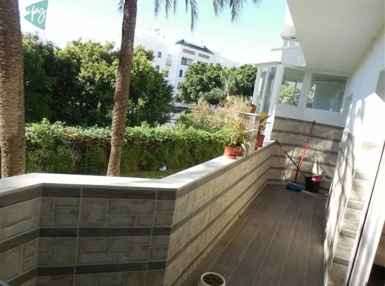 2 bedroom apartment 75 m² Estepona, Spain