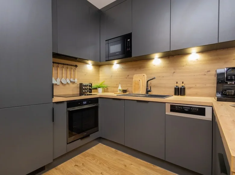 Квартира 2 комнаты 43 м² Варшава, Польша