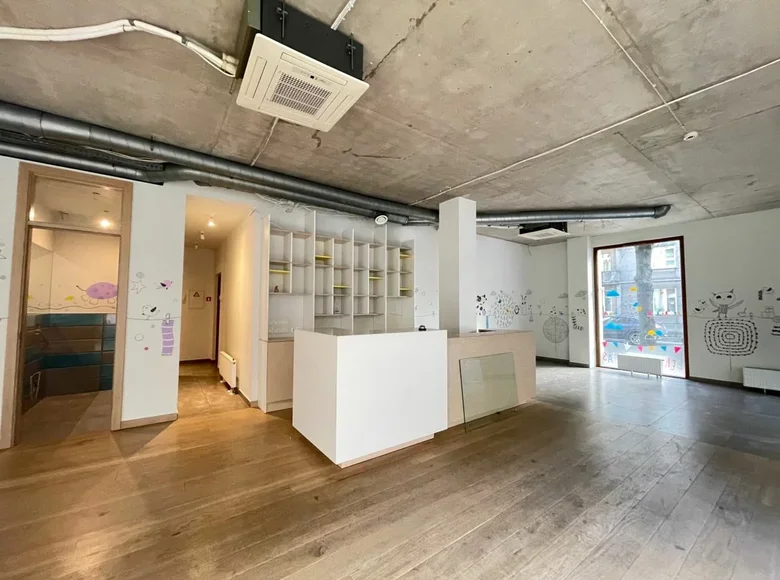 Boutique 186 m² à Riga, Lettonie