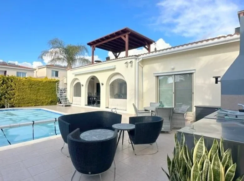 3 bedroom house 180 m² Tala, Cyprus