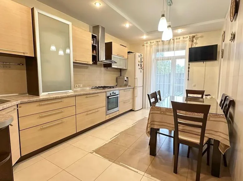 Квартира 5 комнат 212 м² Минск, Беларусь