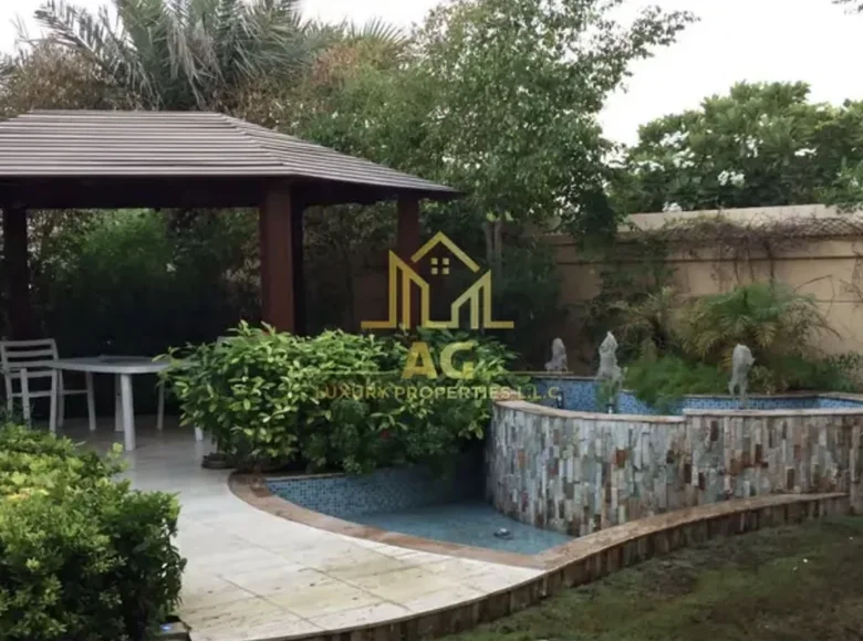 Villa 7 rooms 814 m² in Dubai, United Arab Emirates