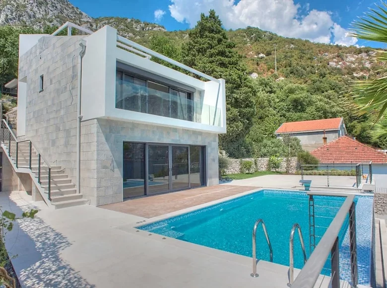 3 bedroom villa 669 m² Strp, Montenegro