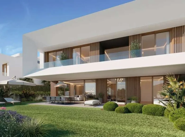 Townhouse 4 bedrooms 341 m² Estepona, Spain