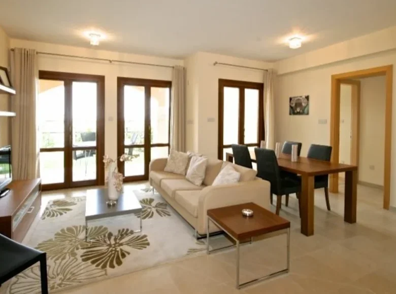 Mieszkanie 2 pokoi 80 m² Kouklia, Cypr