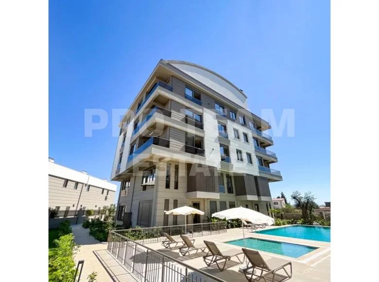 Appartements à plusieurs niveaux 3 chambres 94 m² Mediterranean Region, Turquie