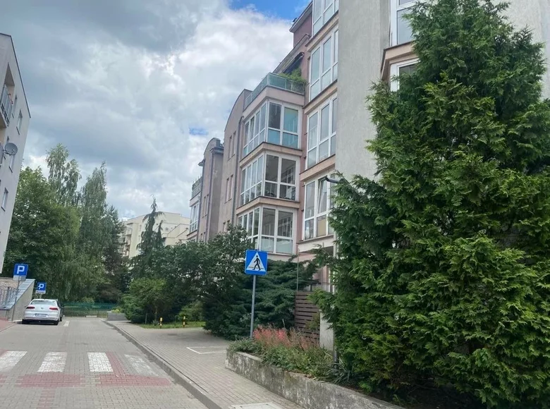 Apartamento 7 habitaciones 256 m² en Varsovia, Polonia