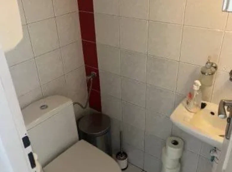 Коммерческое помещение 1 комната 44 м² в Варшаве, Польша