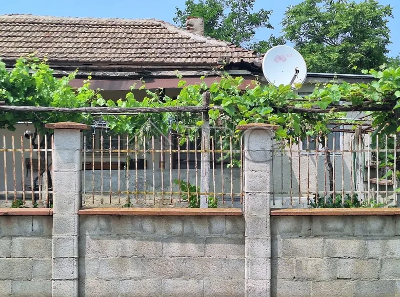 2 bedroom house 110 m² Spasovo, Bulgaria