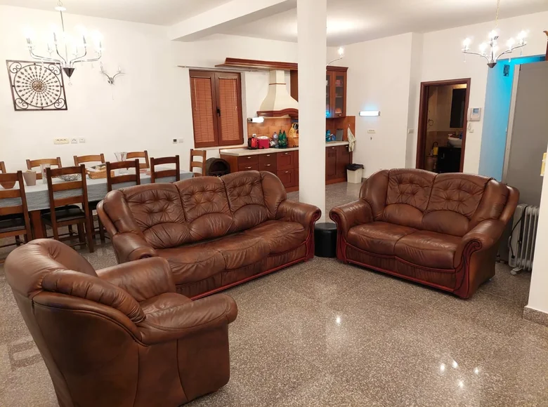 Haus 4 Schlafzimmer 200 m² durici, Montenegro